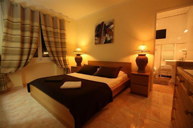 Hotel Villa Maya Gassin Esterno foto