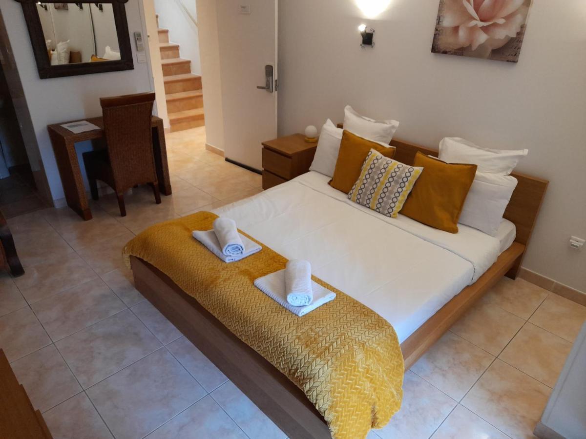 Hotel Villa Maya Gassin Esterno foto