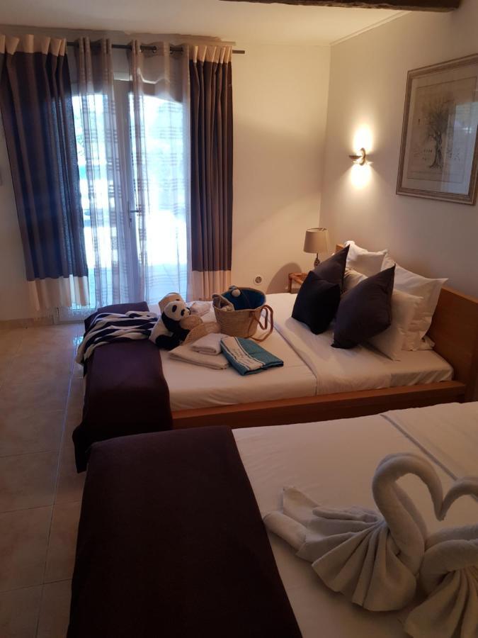 Hotel Villa Maya Gassin Esterno foto