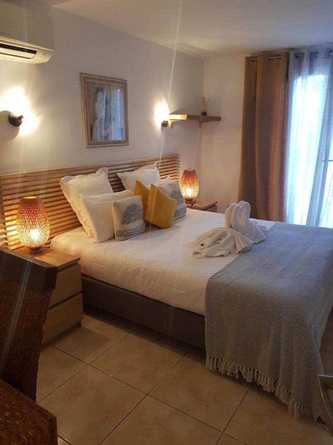 Hotel Villa Maya Gassin Esterno foto